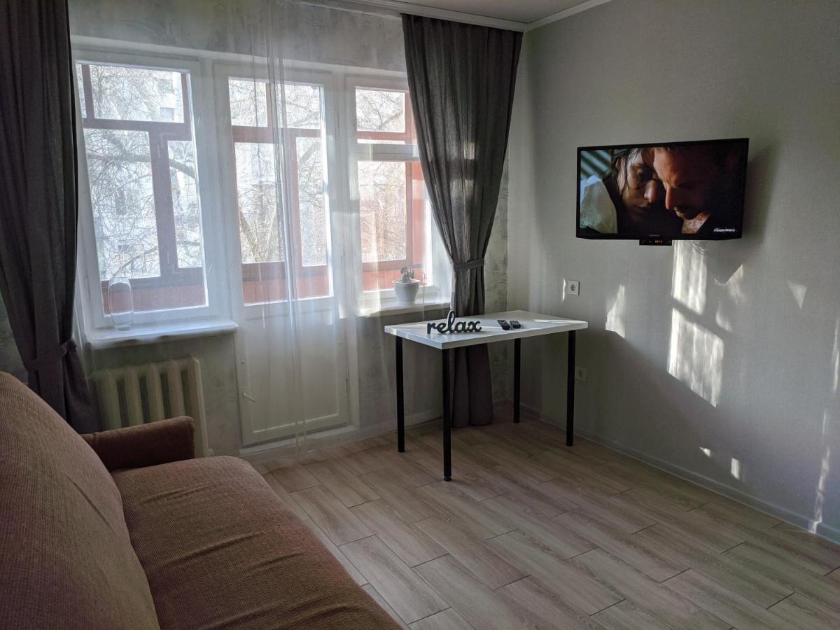 Apartment Near City Center On Peremohy Avenue 46 แชร์นีฮีฟ ภายนอก รูปภาพ